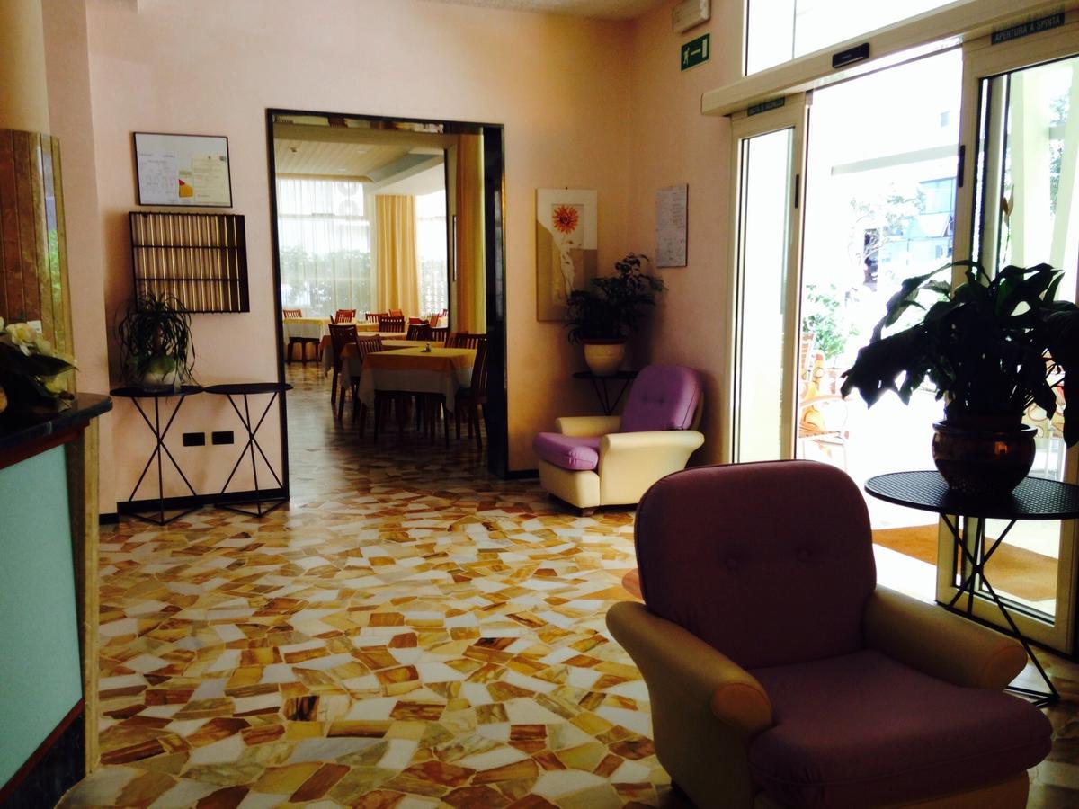 Hotel Lazzarini Bellaria-Igea Marina Ngoại thất bức ảnh
