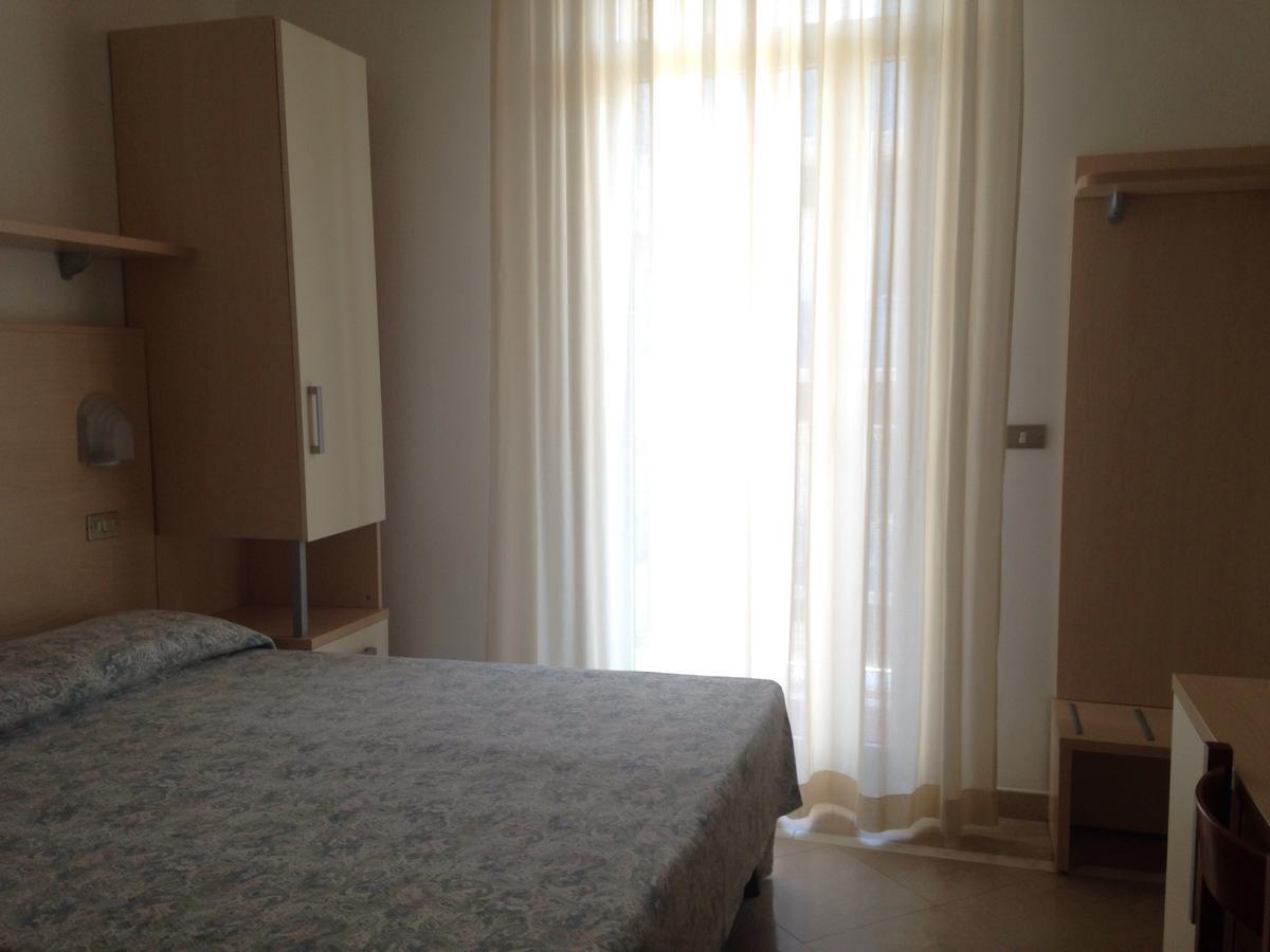 Hotel Lazzarini Bellaria-Igea Marina Ngoại thất bức ảnh